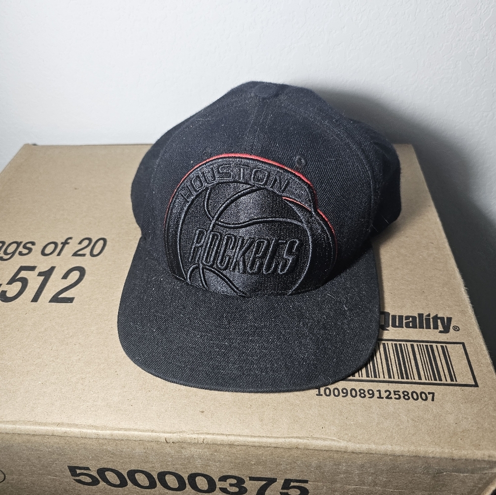 Pre-owned mitchell and ness houston rocket has